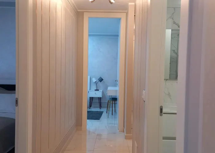 Apartment With Parking Space - 22113 *