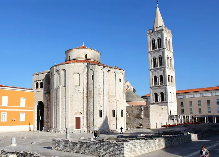 With Parking Space - 22113 Apartment Zadar